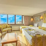 Tashkonak Hotel 3*