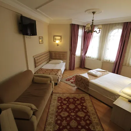 Tashkonak Hotel 3*