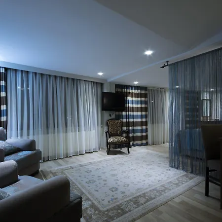 מלון Tashkonak 3*