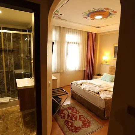 Tashkonak Hotell 3*