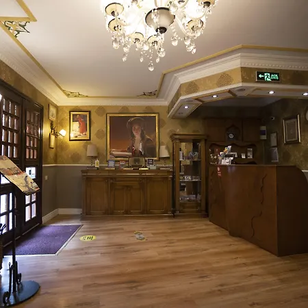 Tashkonak Hotel